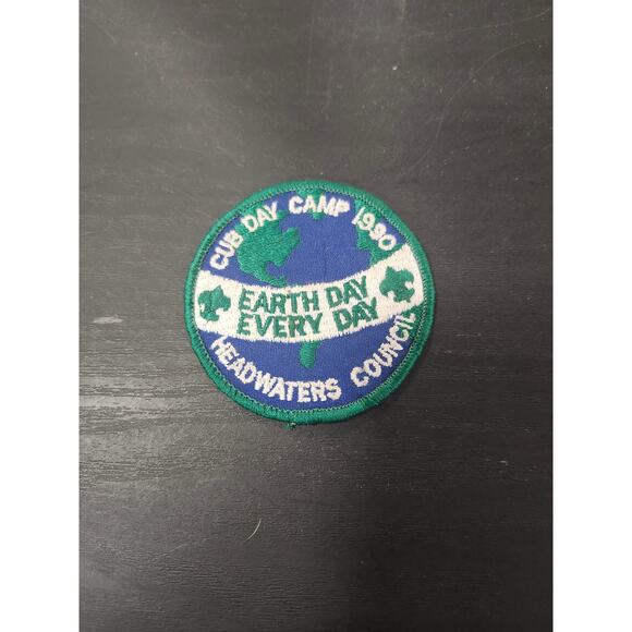Vtg 1990 Cub Day Camp Patch Earth Day Every Day Headwaters Council BSA Scouts - Picture 1 of 3